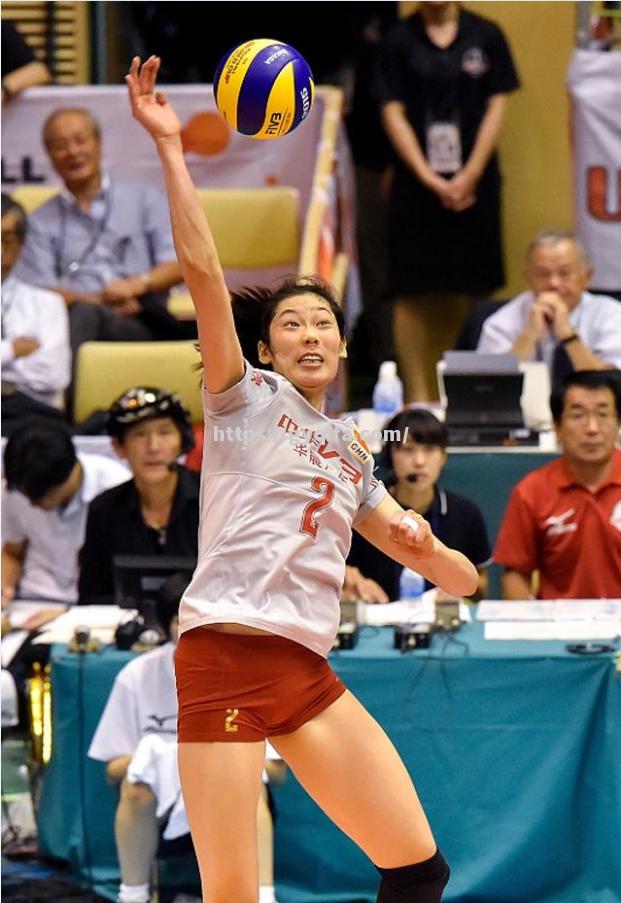 沃尔夫斯堡女队三冠王，豪取联赛、杯赛和超级杯